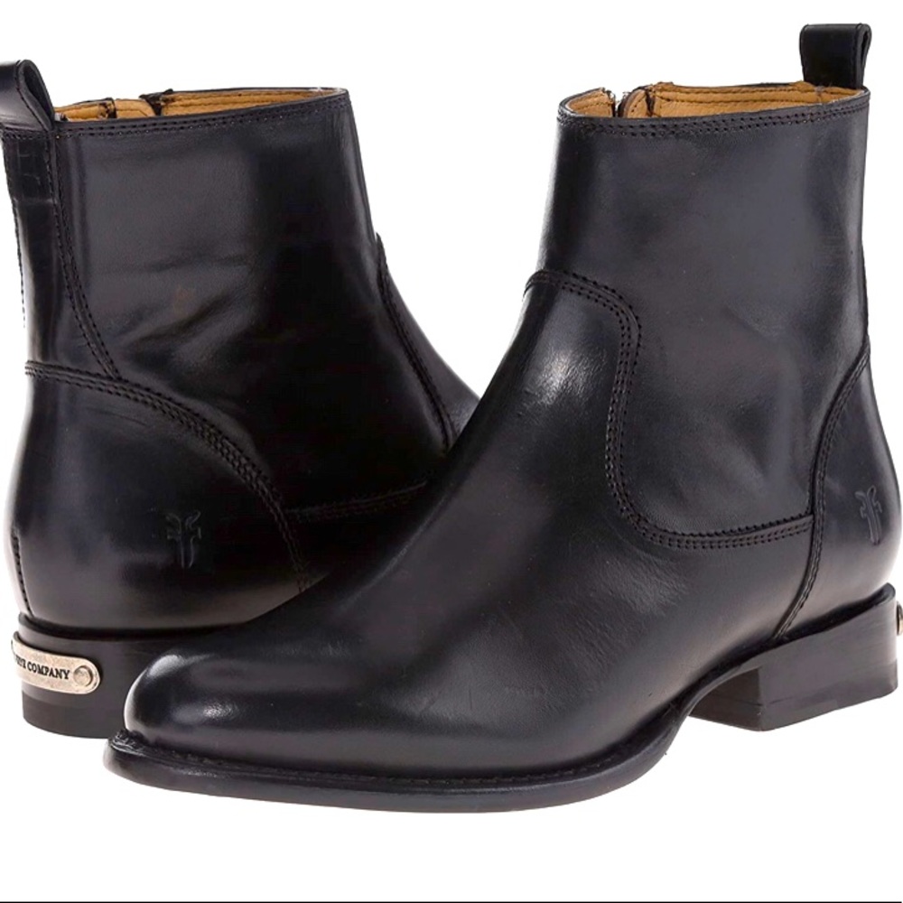 COPY - FRYE sz 7.5 ‘Danielle’ short boots EUC